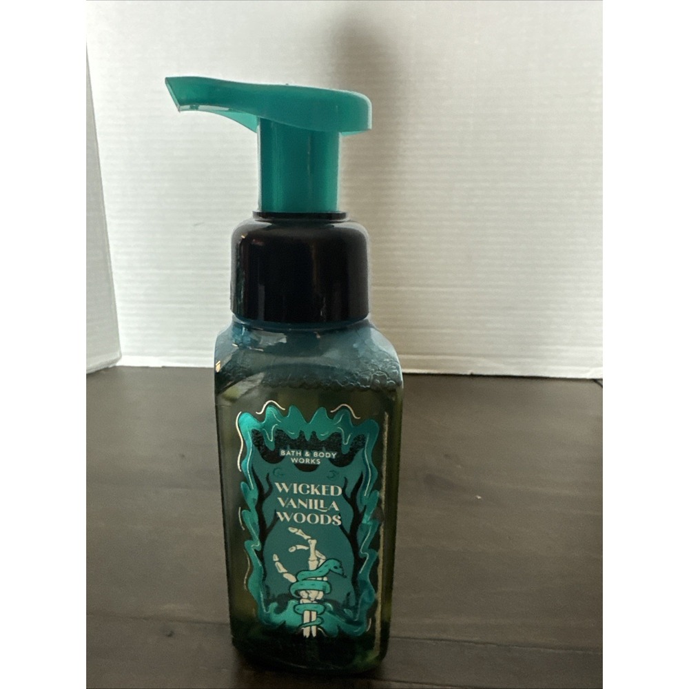 Bath & Body Works Wicked Vanilla Woods Foaming Hand Soap
